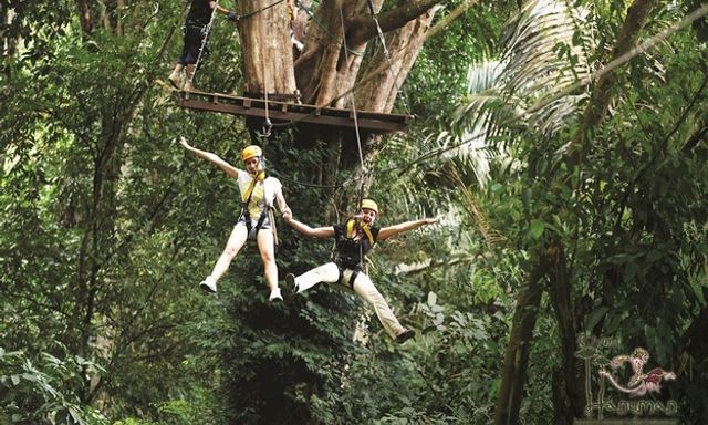 Cuộc phiêu lưu đu dây Hanuman World với dịch vụ đưa đón tại khách sạn